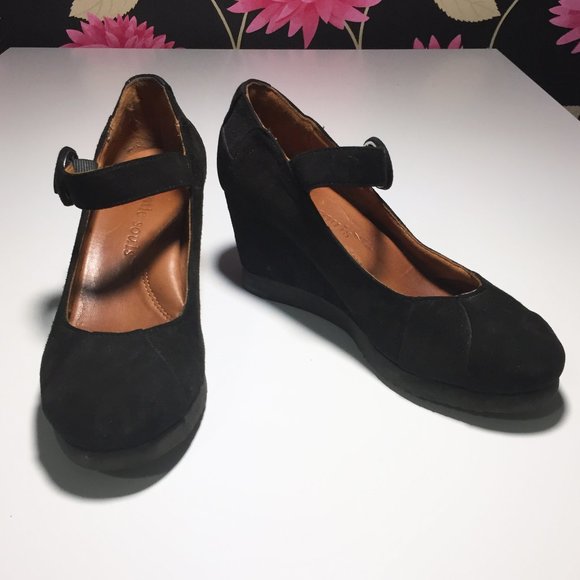 Gentle Souls "Dawn and Dirty" Wedge Shoes - Picture 4 of 8